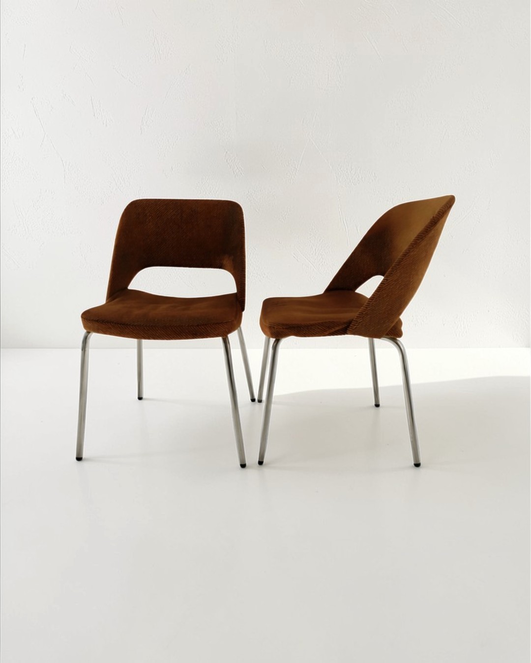 Chaise vintage marron - Années 60