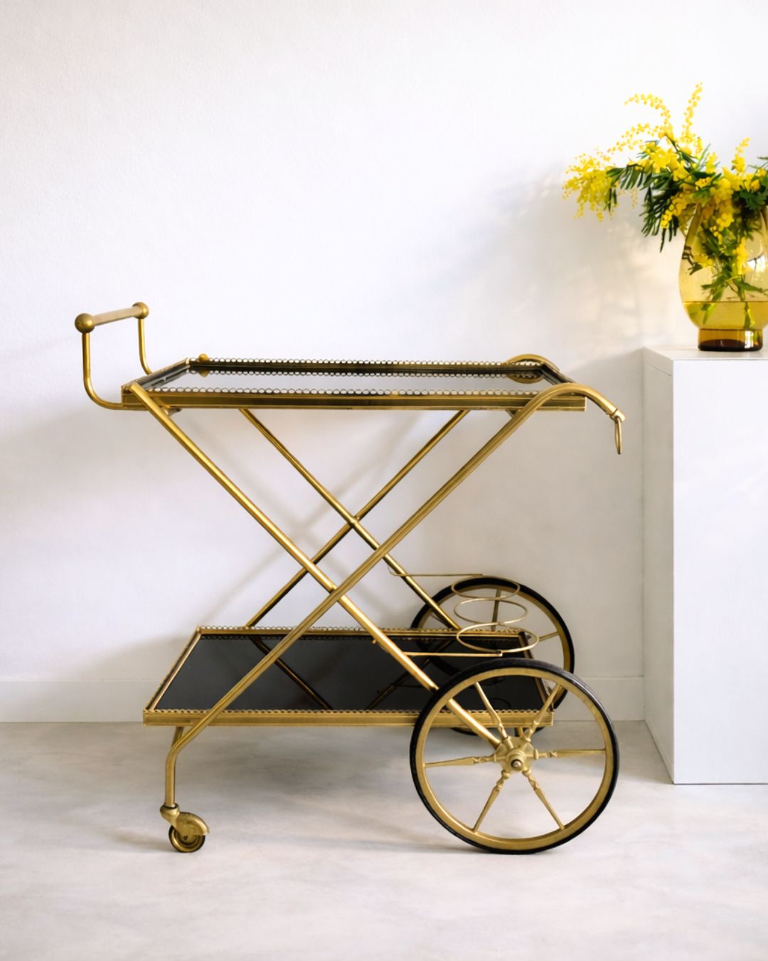 Desserte / bar vintage en laiton – 1972