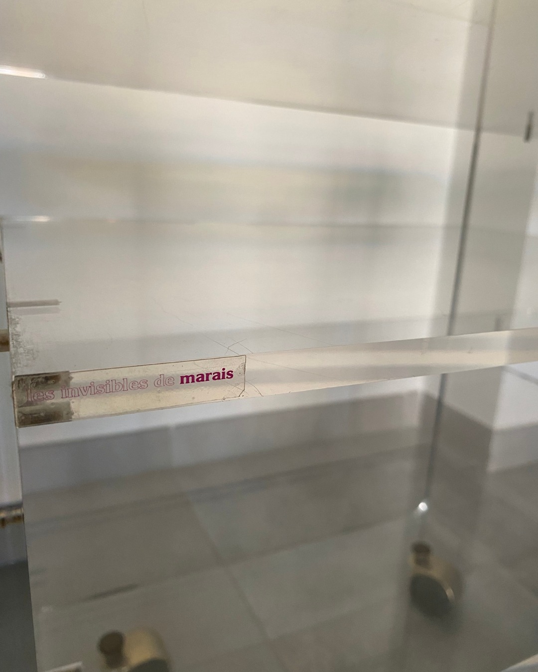 Desserte vintage, David Lange pour Les Invisibles du Marais - Années 70