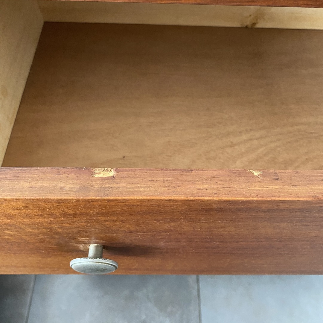 Commode années 60–70 en placage teck